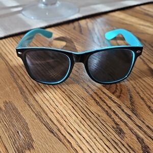 Stylish Black and Blue Sunglasses